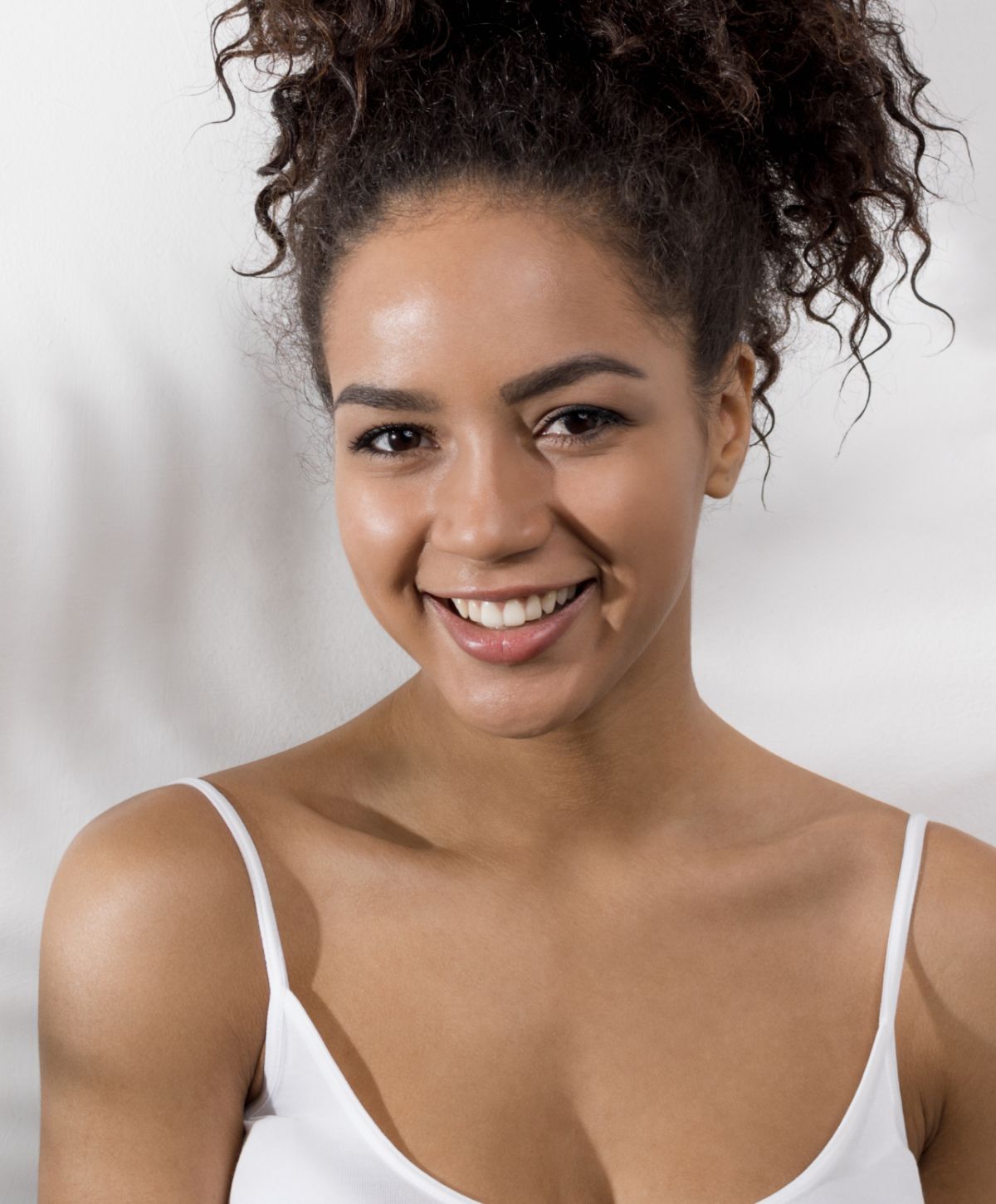 marina del rey laser dentistry model smiling